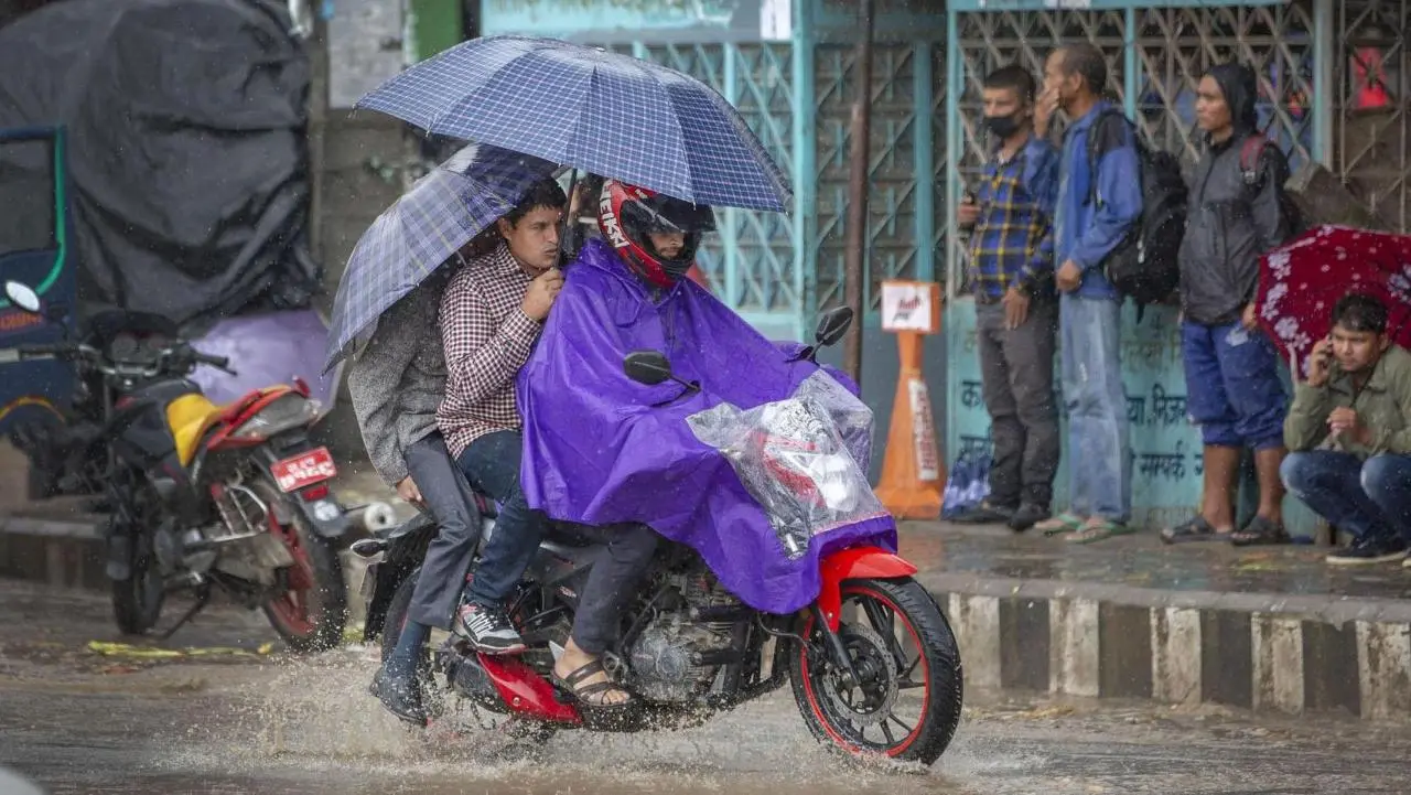 Motorrijden in de regen