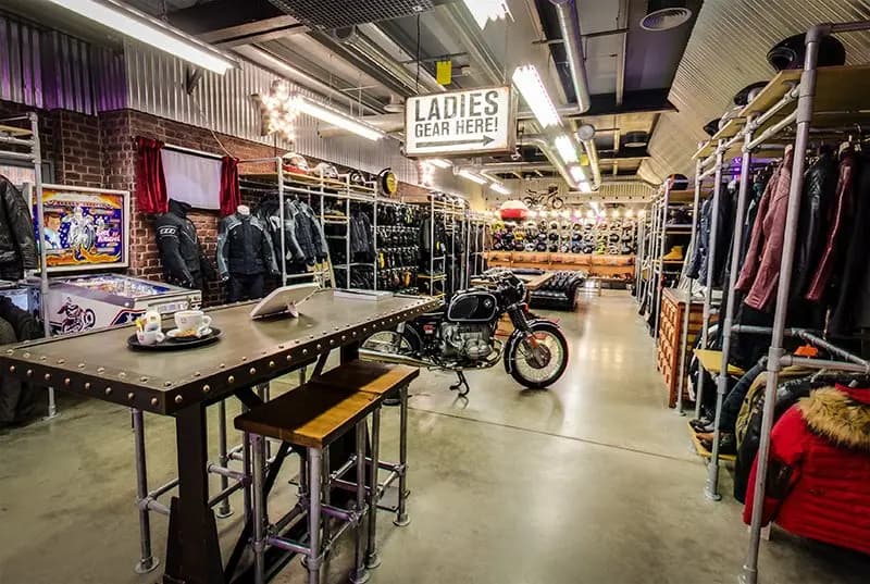 De winkel van MotoLegends in Engeland